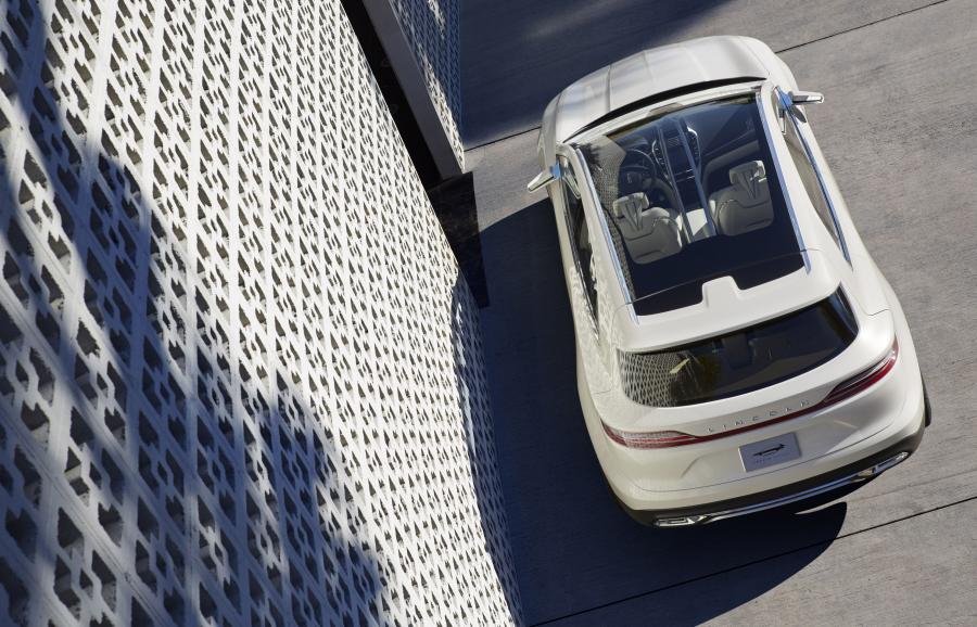  Lincoln MKC Concept 2013 года  (фото 21 из 39)